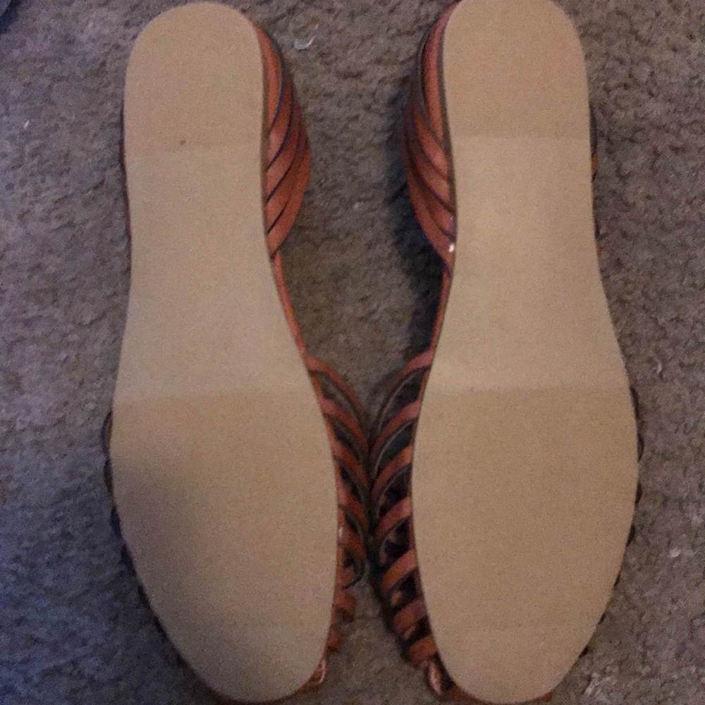 Flats - Picture 2 of 3